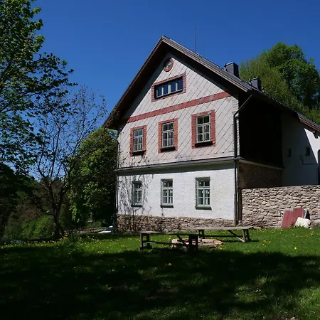 škola Kačerov *