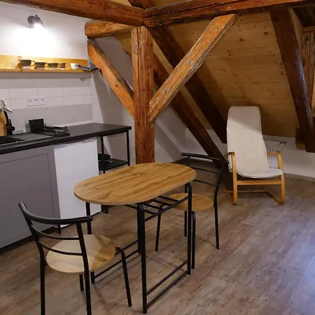 škola Kačerov * Zdobnice