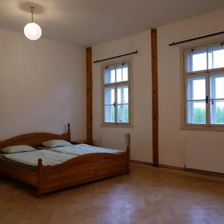 Apartmán škola Kačerov