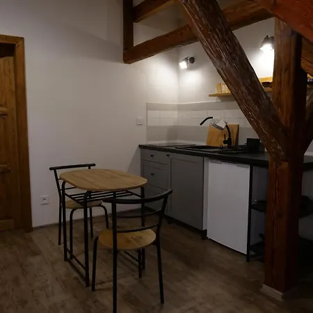 škola Kačerov Zdobnice