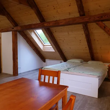 Apartmán škola Kačerov