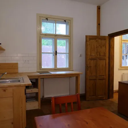 Apartmán škola Kačerov